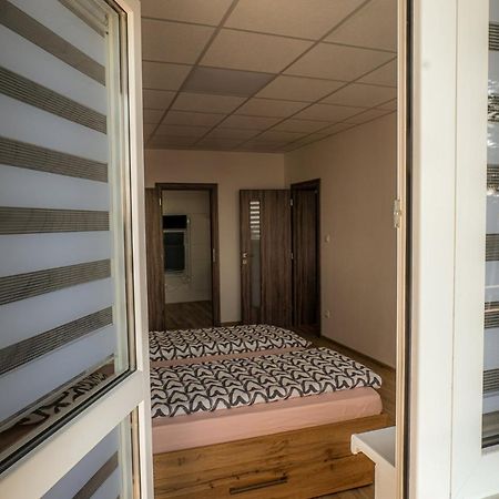 Apartmany Motocentrum Kaluža エクステリア 写真