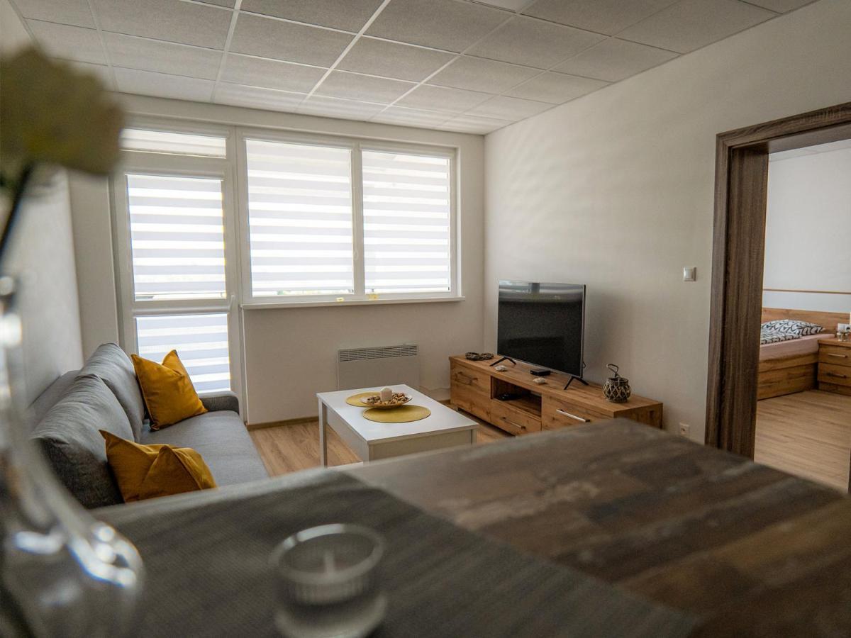 Apartmany Motocentrum Kaluža エクステリア 写真